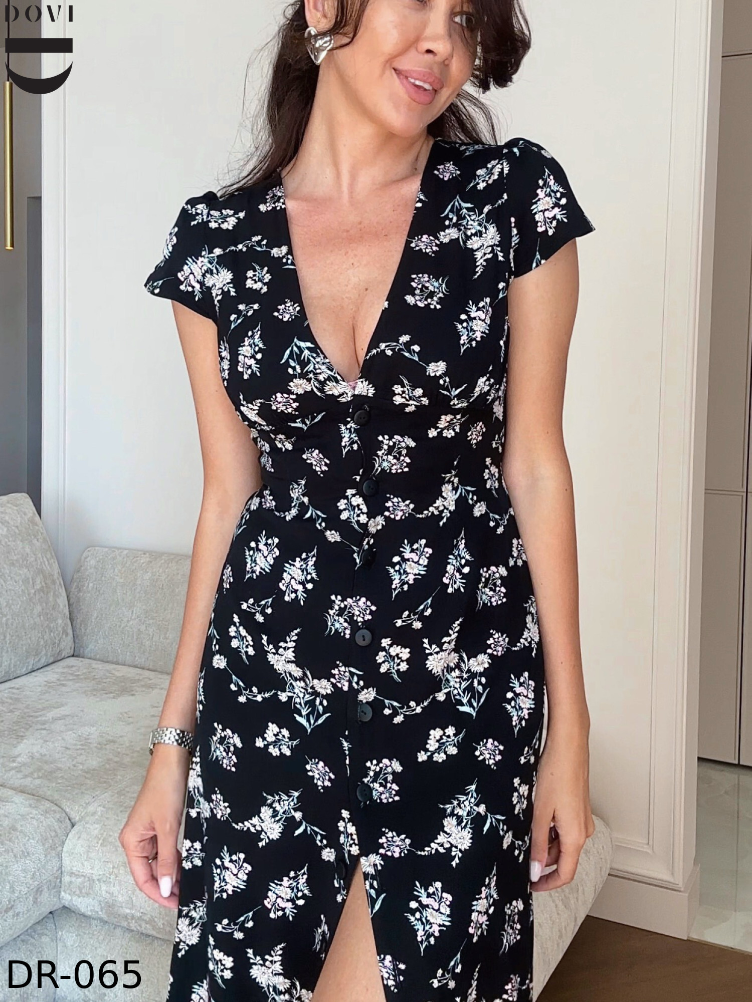 short-sleeve-dress-with-belt-flower-print-black-4-1500×2000